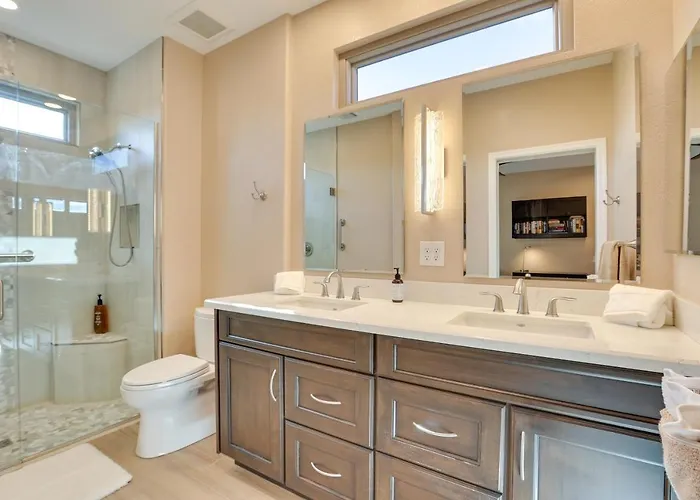 Hike & Golf! Extended W/ Pool Access *