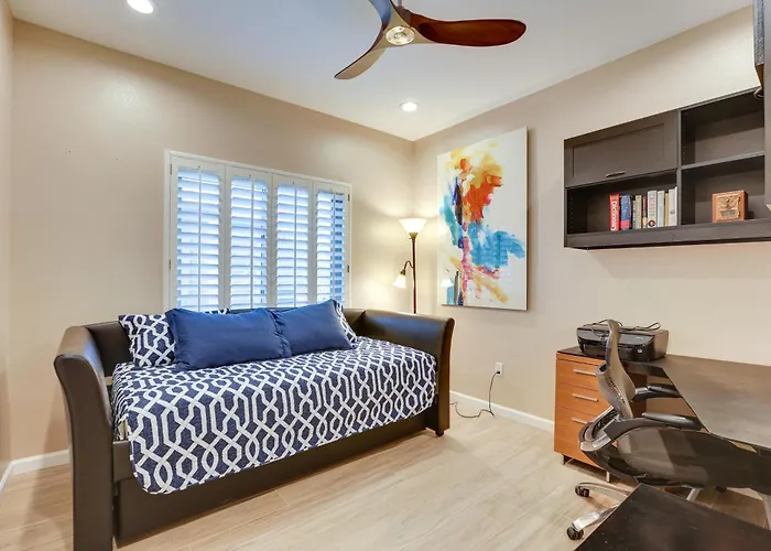 Hike & Golf! Extended W/ Pool Access Holiday home *