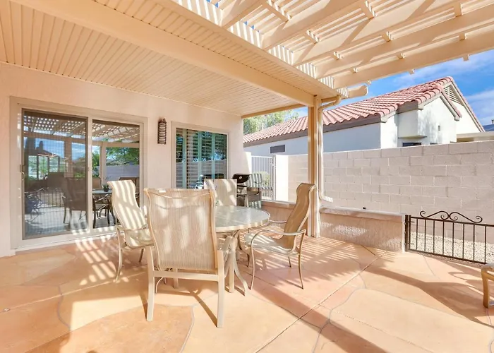 Holiday home Hike & Golf! Extended W/ Pool Access Surprise