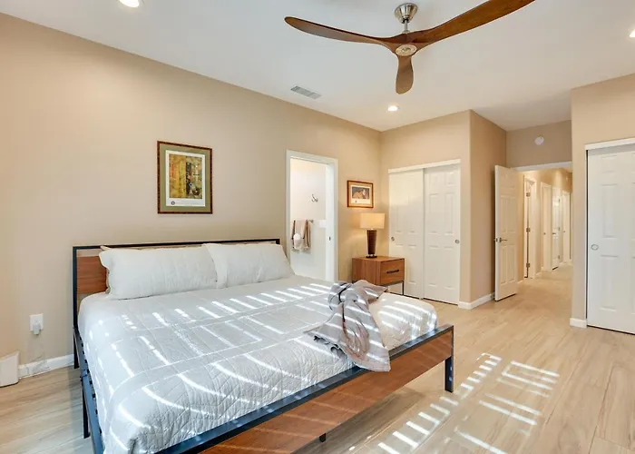 Hike & Golf! Extended W/ Pool Access Surprise